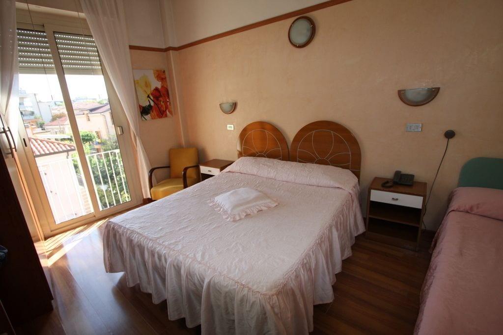 Hotel Britannia Rimini Marina Centro Zewnętrze zdjęcie