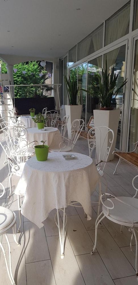 Hotel Britannia Rimini Marina Centro Zewnętrze zdjęcie