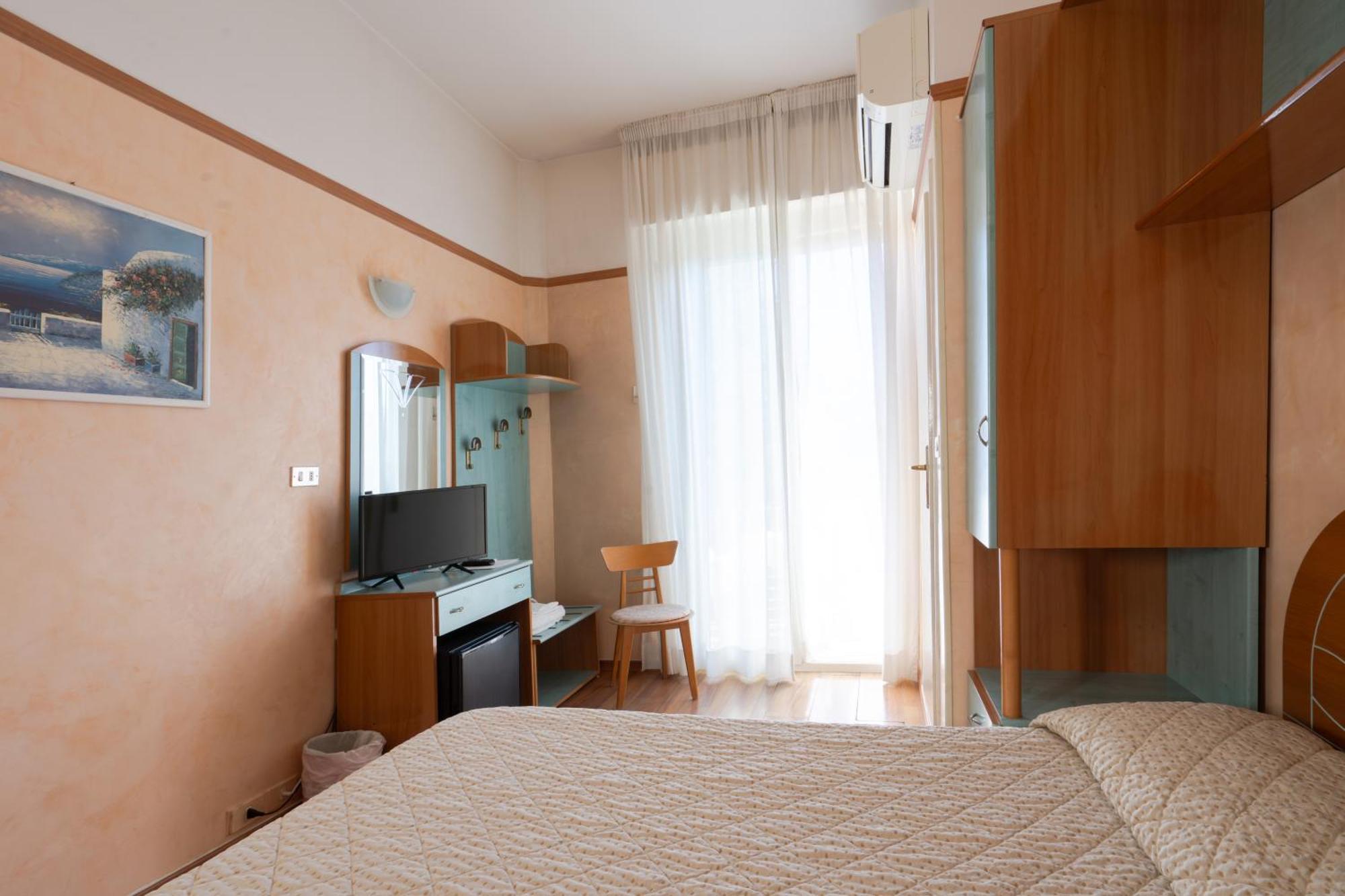 Hotel Britannia Rimini Marina Centro Zewnętrze zdjęcie