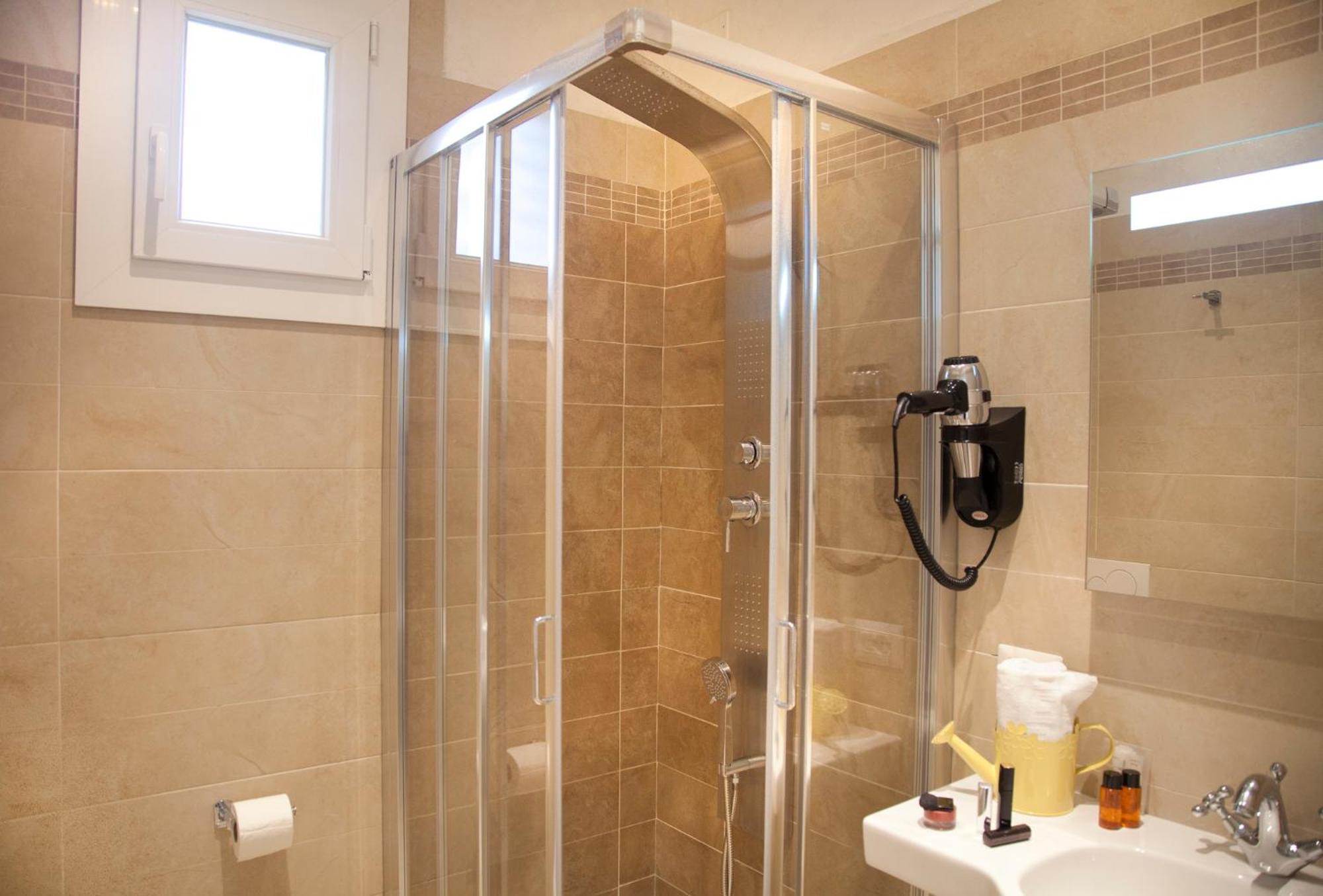 Hotel Britannia Rimini Marina Centro Zewnętrze zdjęcie